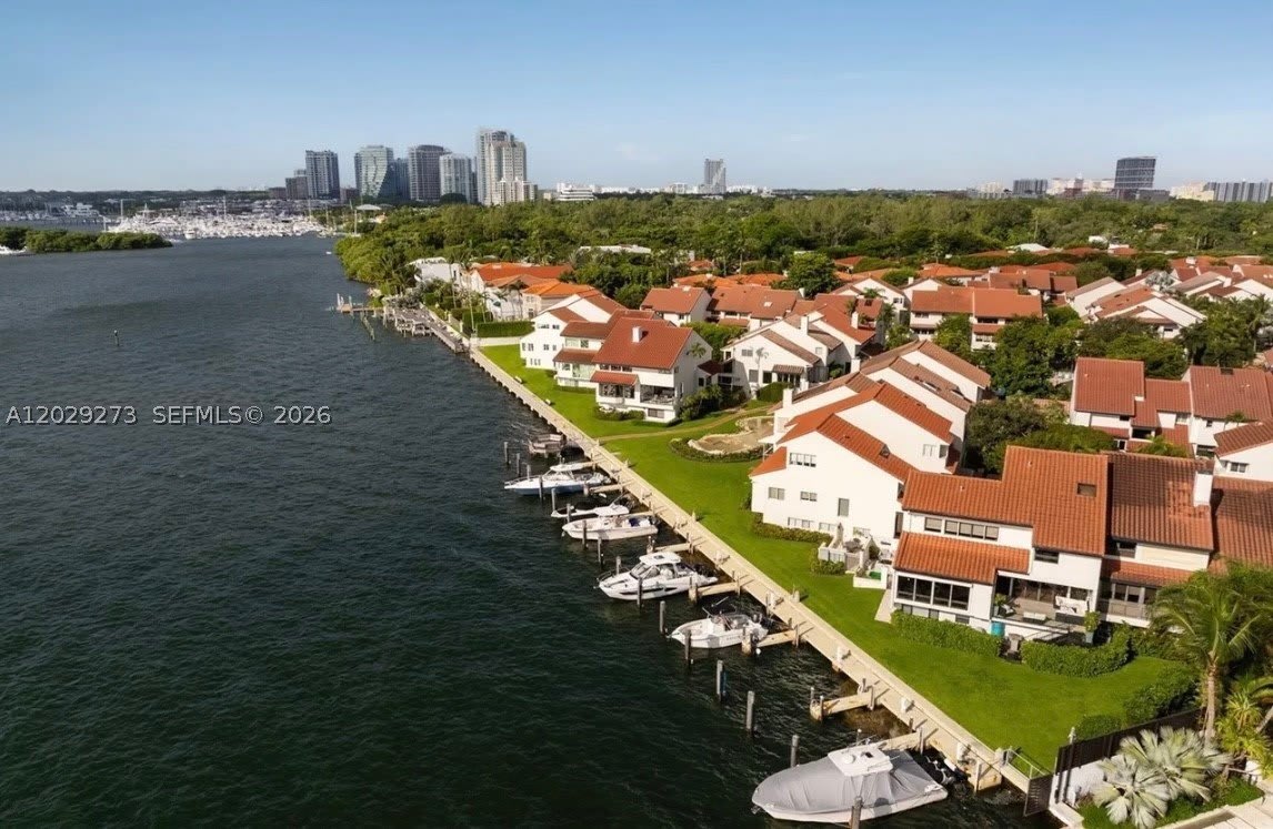 2000 S Bayshore Dr – photo 2