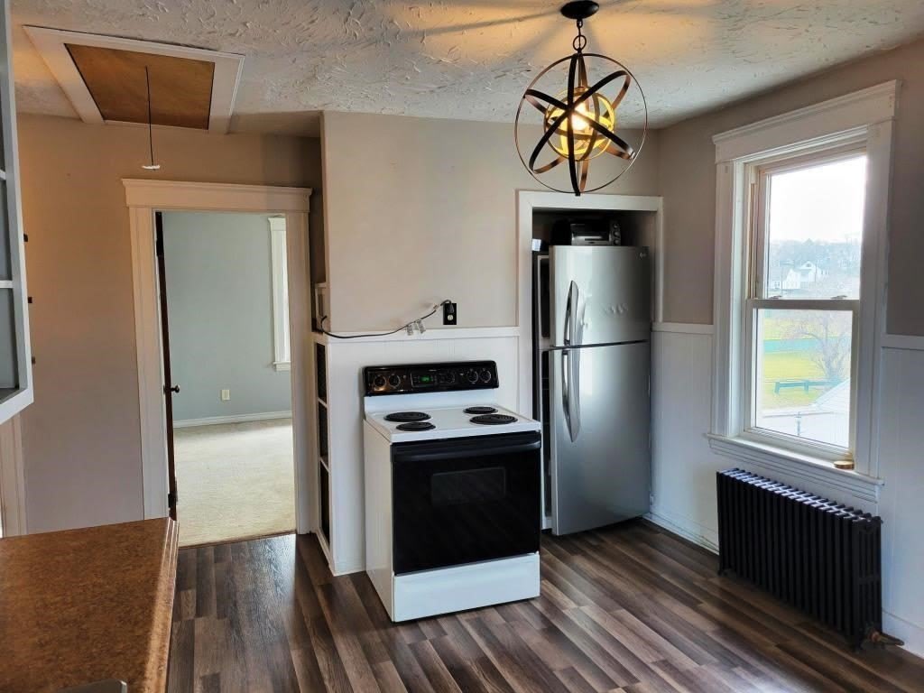 755 Franklin St – photo 3