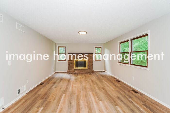 2569 Brafferton Avenue – photo 3