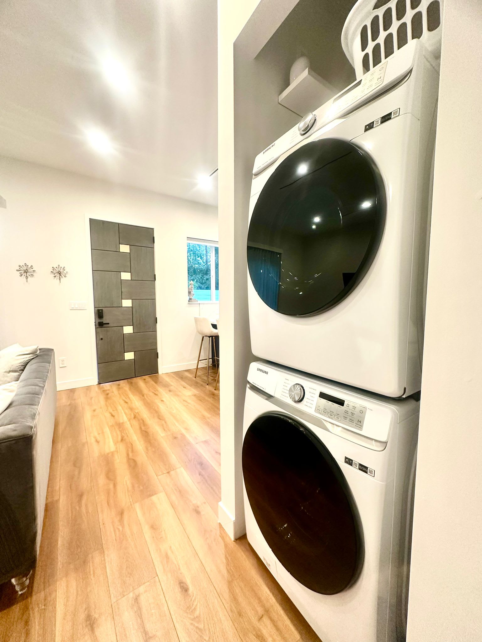 22951 Valerio St – photo 4