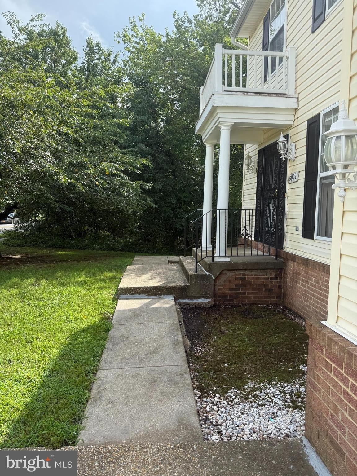 5909 PLATA Street – photo 3