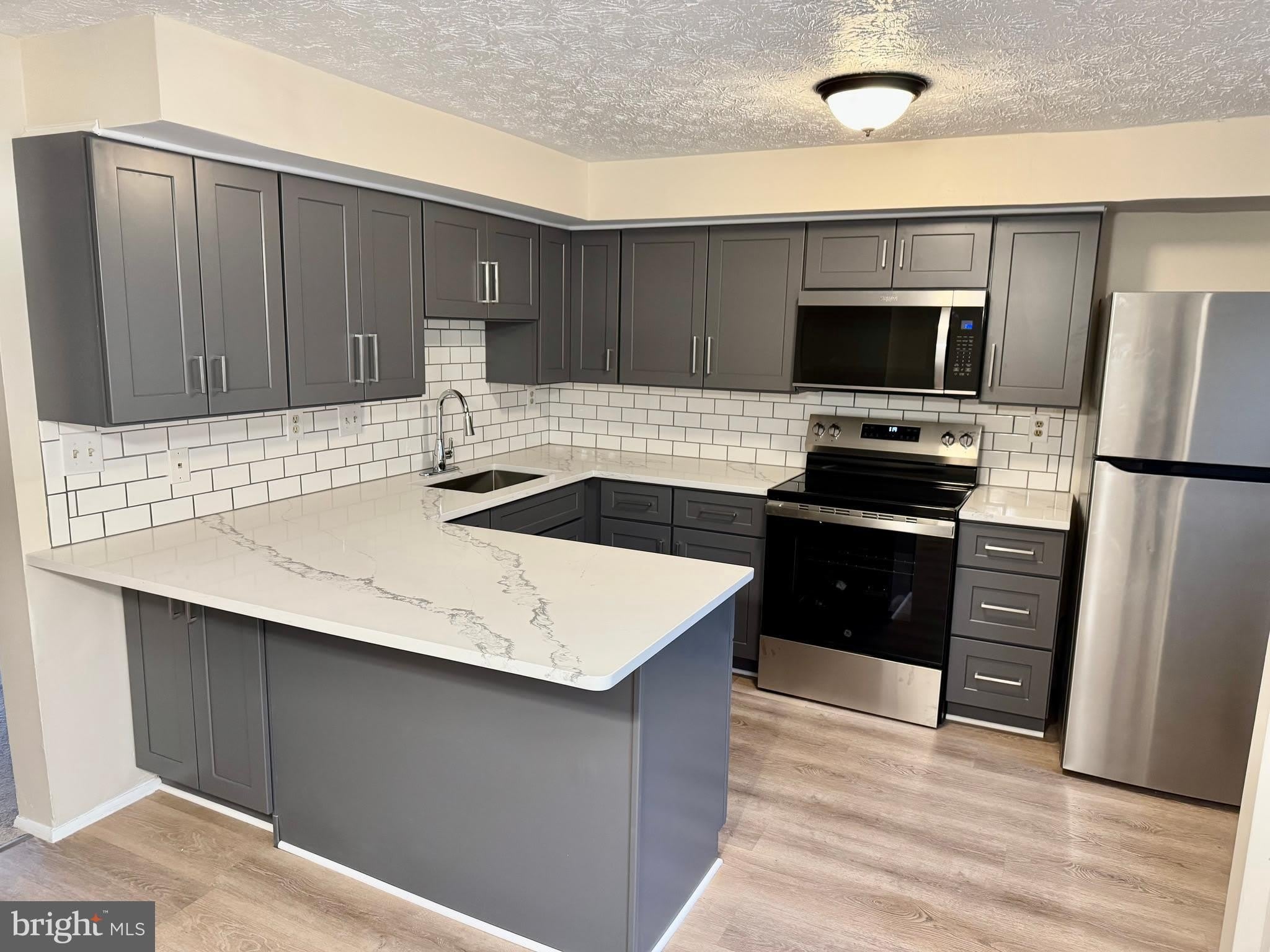 3723 Castle Terrace – photo 2