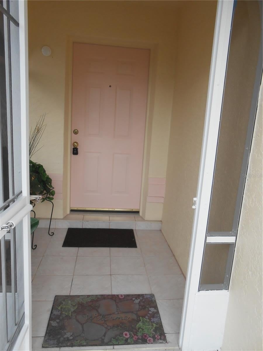 21239 GAYLORD Avenue – photo 2