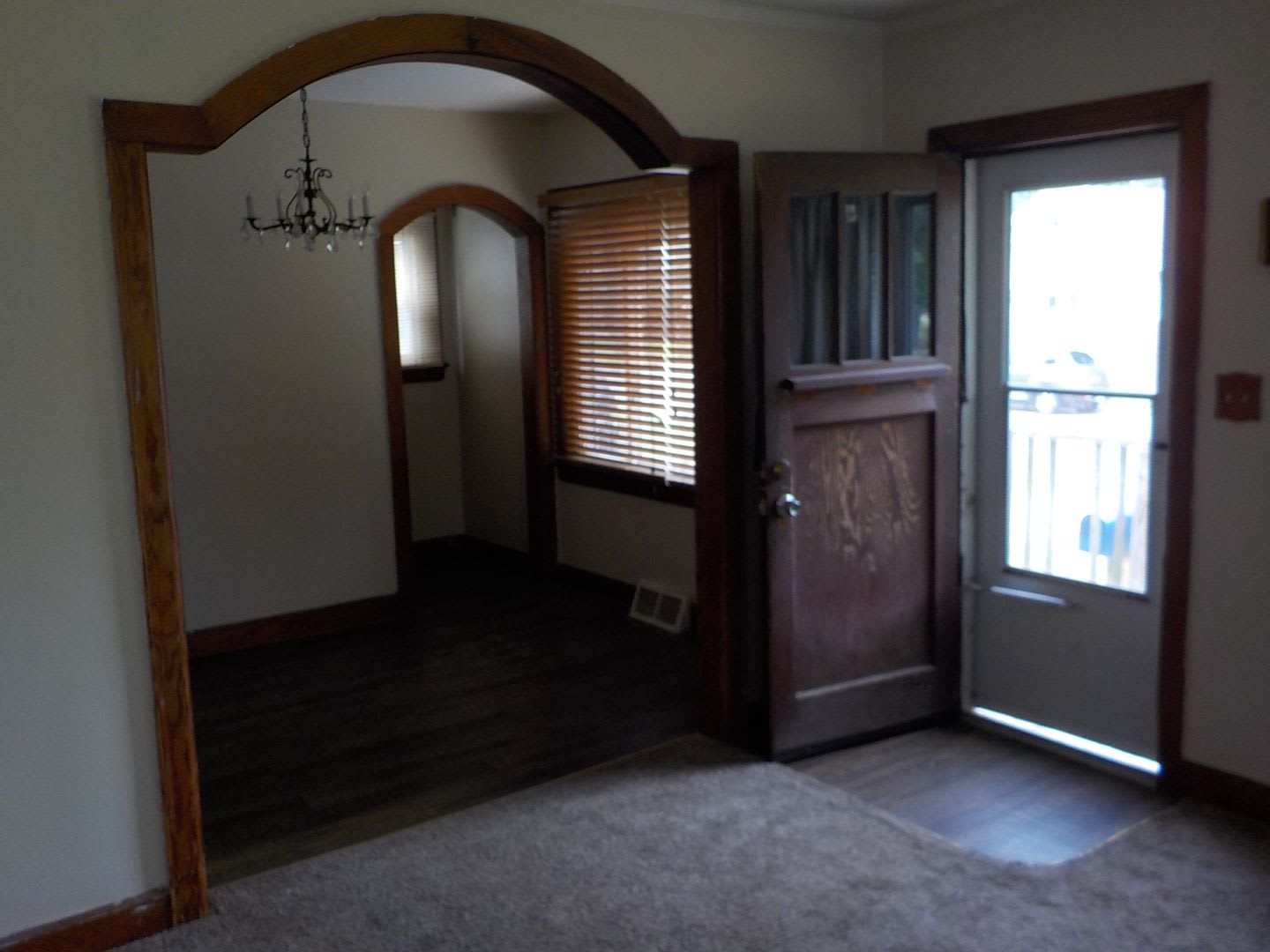 815 W 7th Street – photo 3