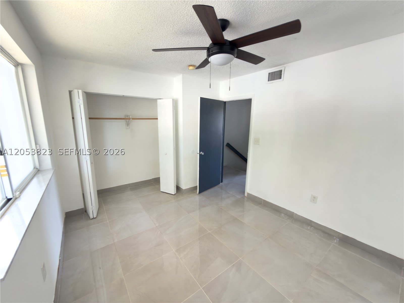 14010 NE 3rd Ct – photo 4