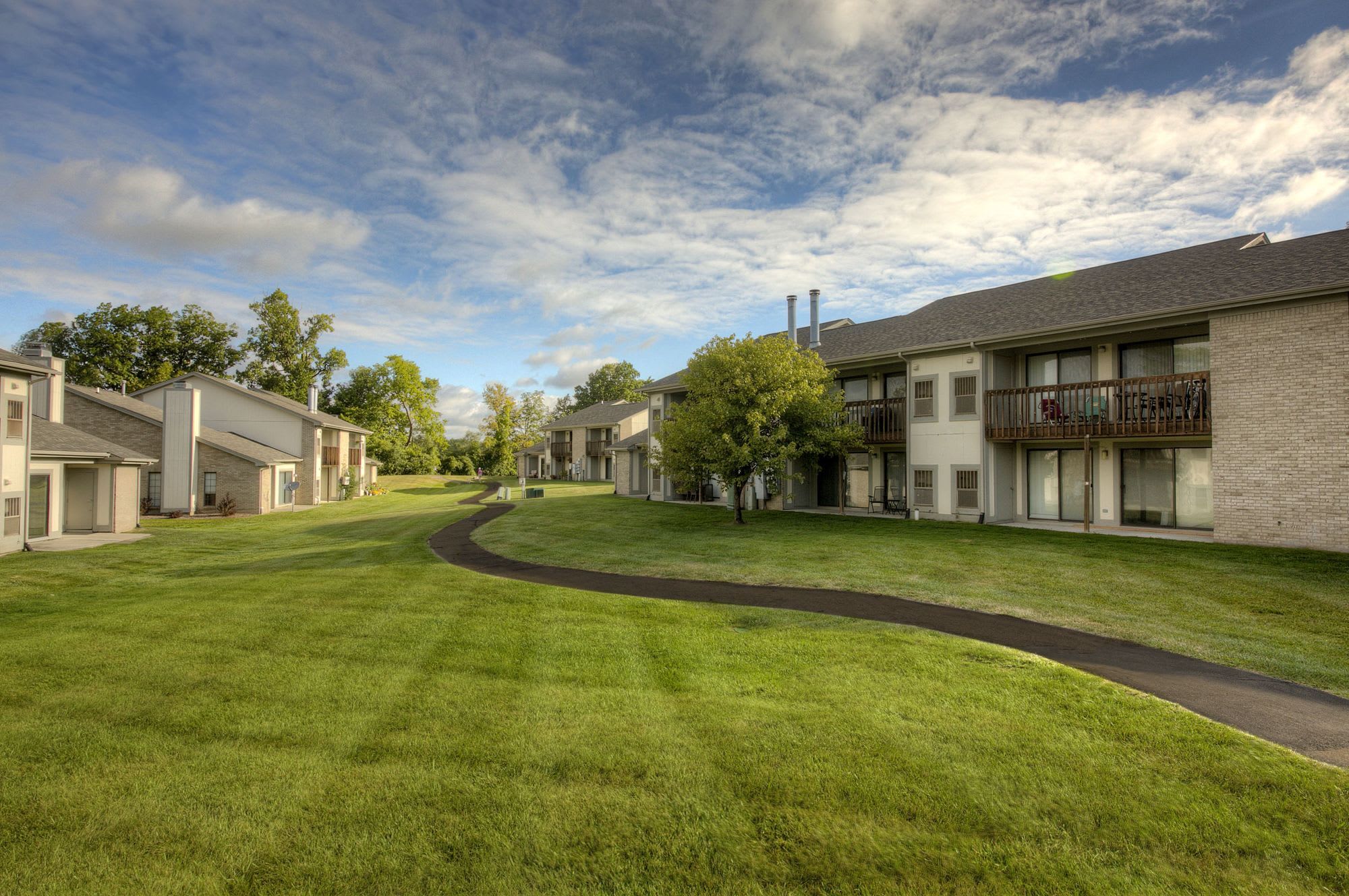 Cedar Lake Apartments and Townhomes – photo 2