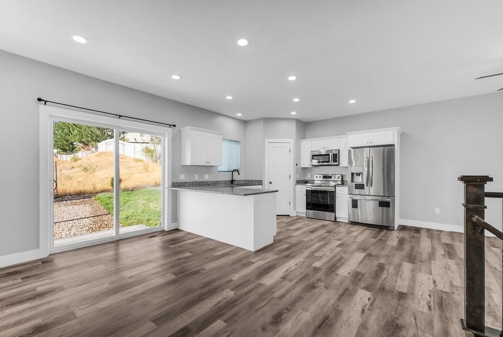 Beautiful 2020 Layton Home With High Ceilings Modern Finishes – photo 4