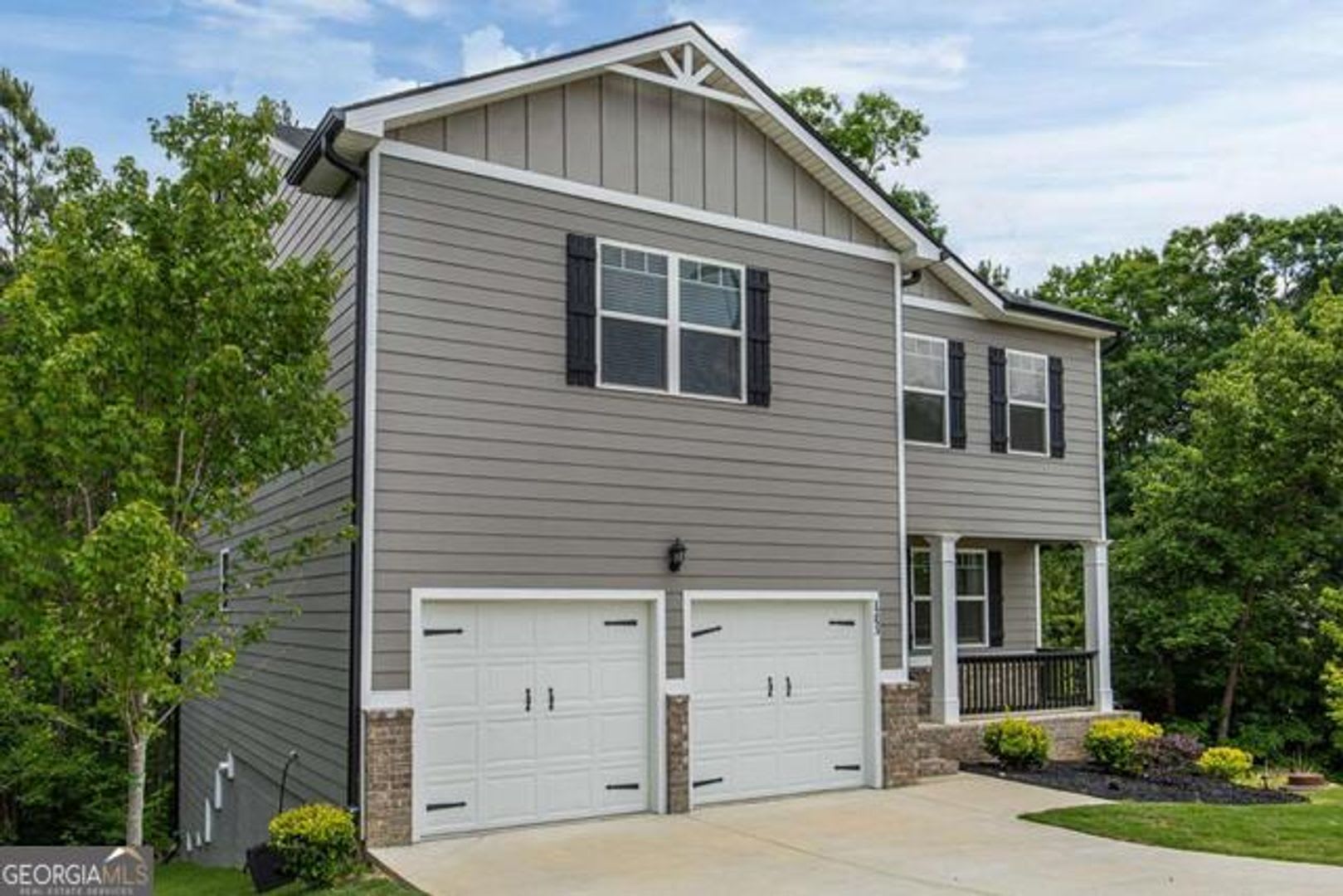 Like-New 4 bedroom 2.5 bathroom home with Custom Touches, open floor plan AND a Cul-de-sac lot! Must see! – photo 3