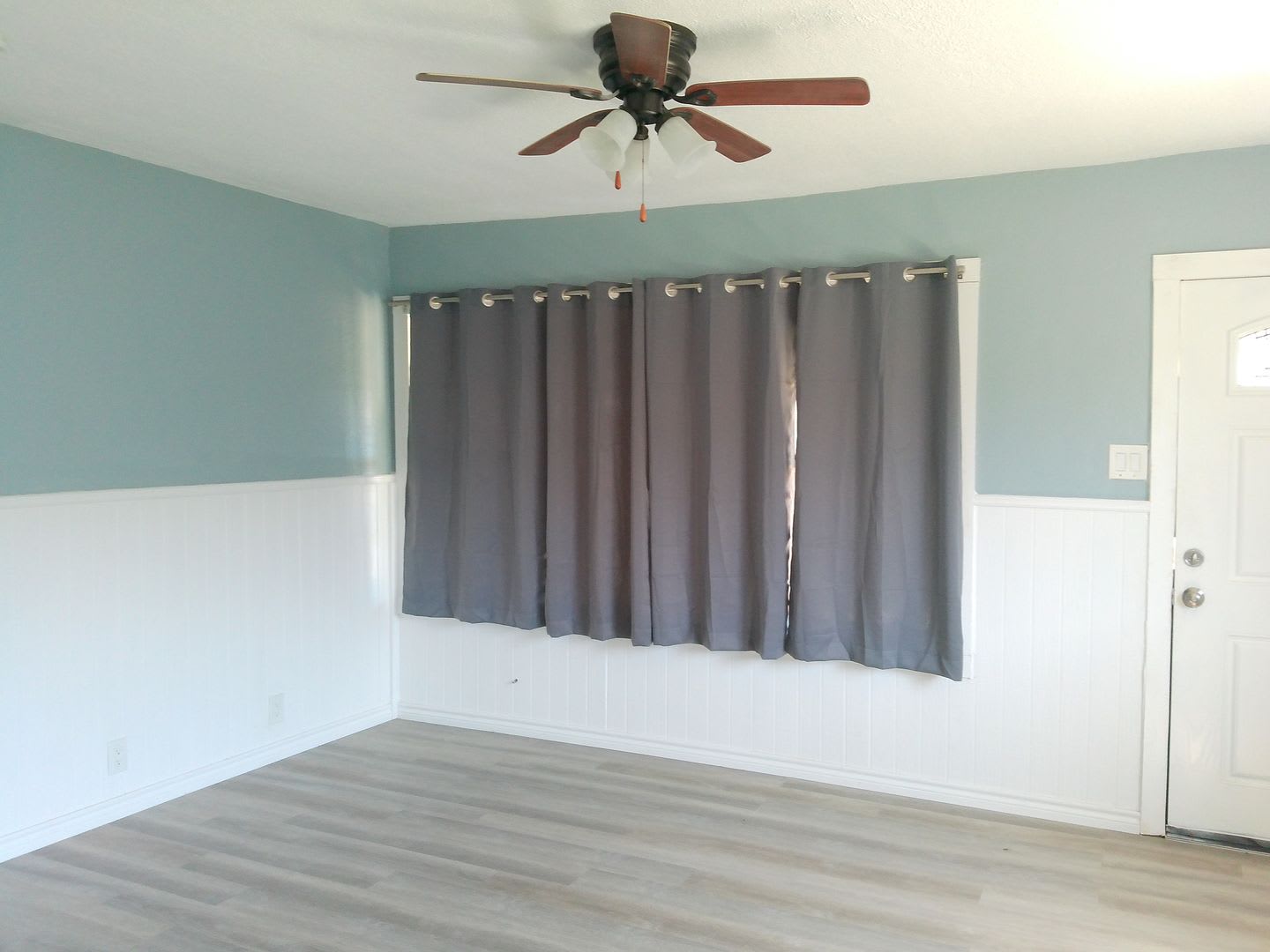 4313 Molina Dr 2 Bed 1 Bath 1250 Month – photo 2