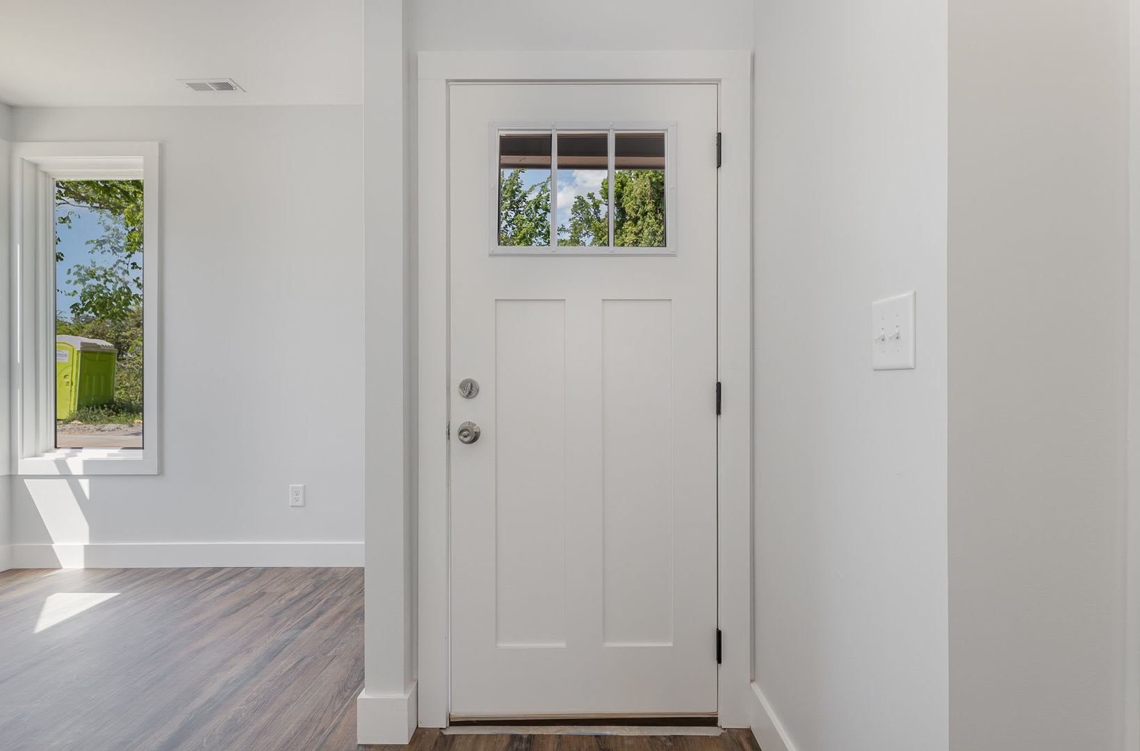 Room in 5 Bedroom Home at S Alston Ave – photo 4
