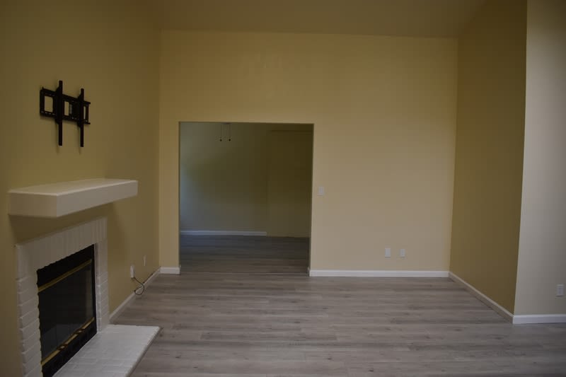 4790 Winona Way – photo 5