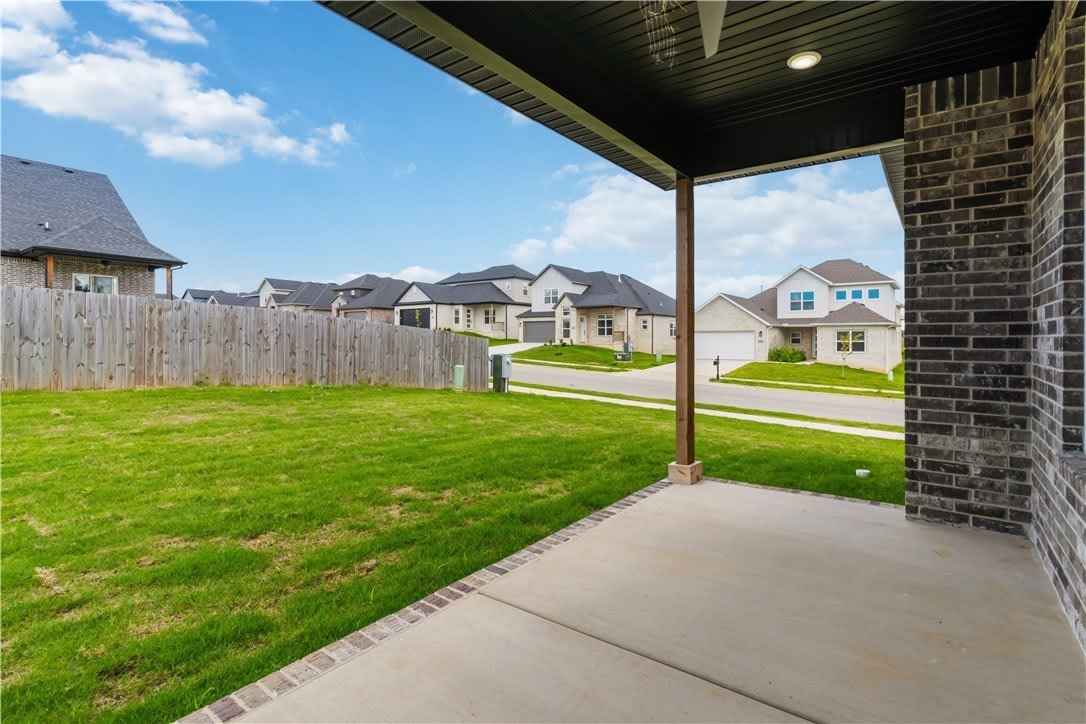 1031 Whistler Street – photo 5