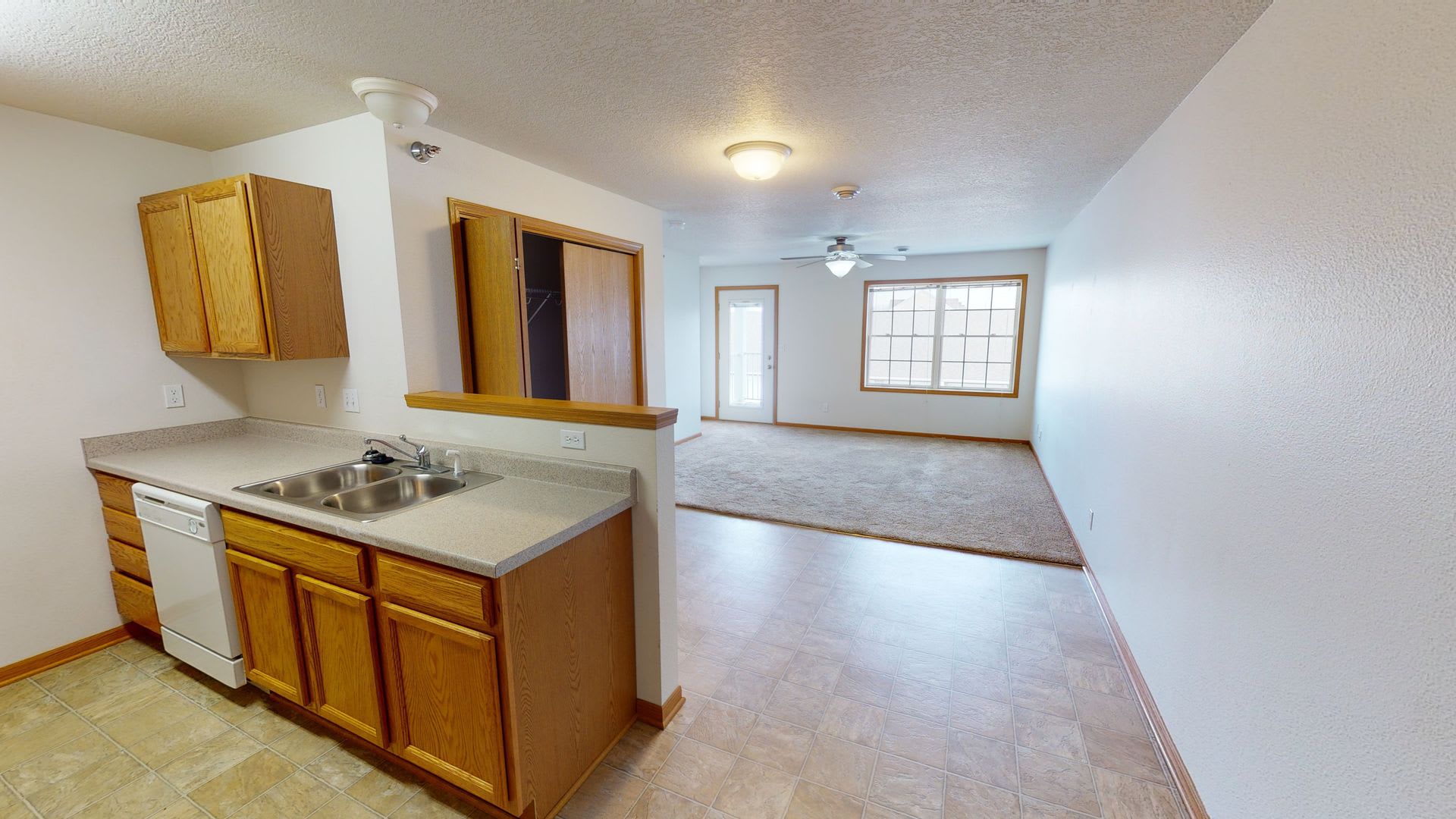 1428 Walton – photo 2