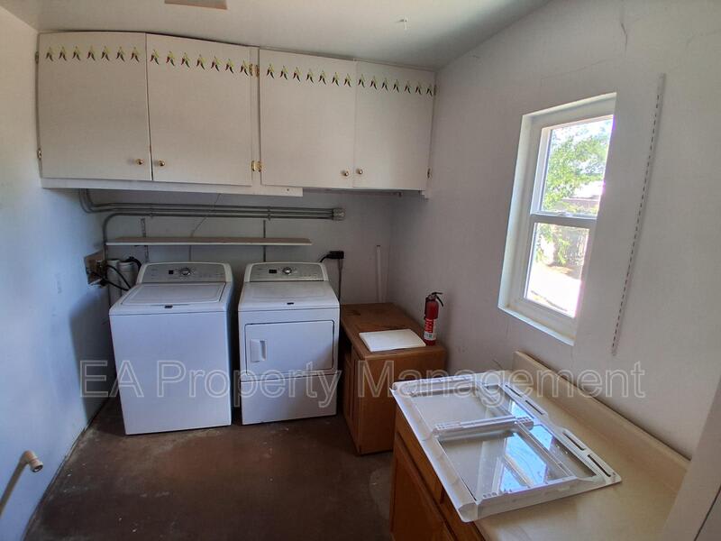 8910 Fairbanks Rd NE – photo 4