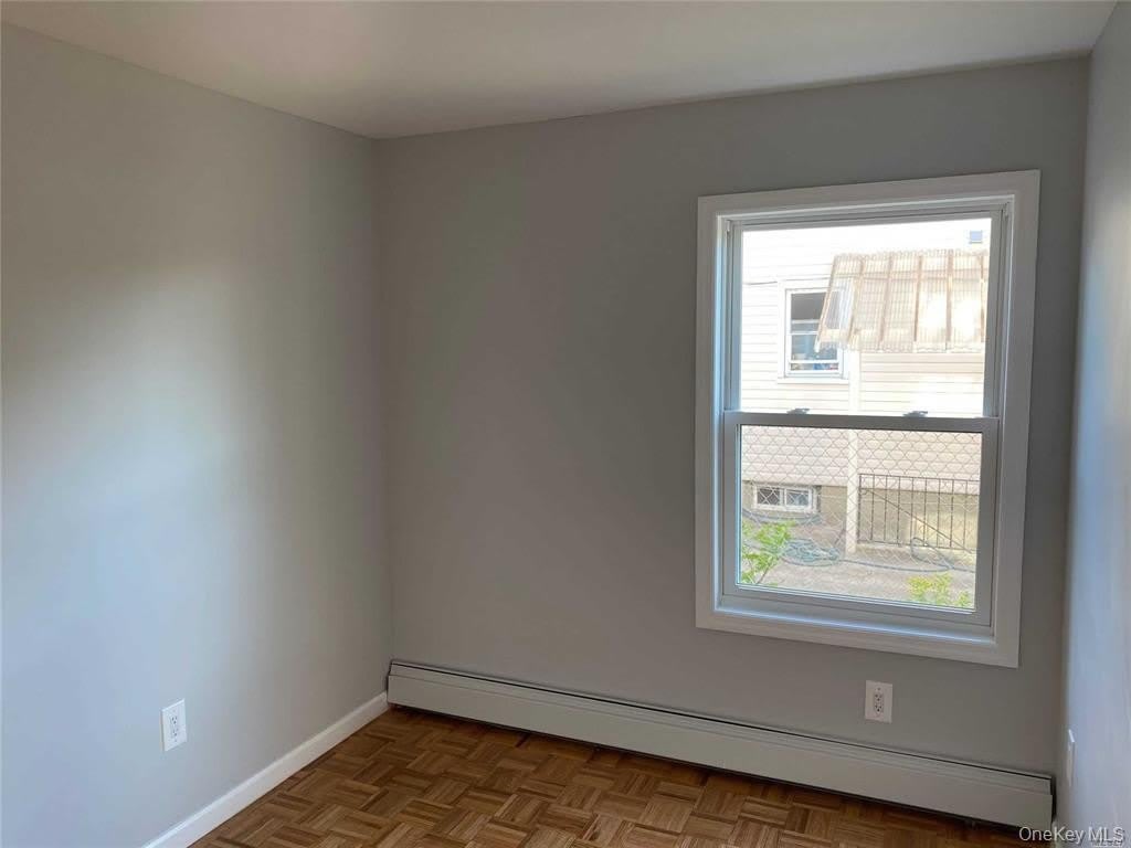 158 Rhodes Avenue – photo 1