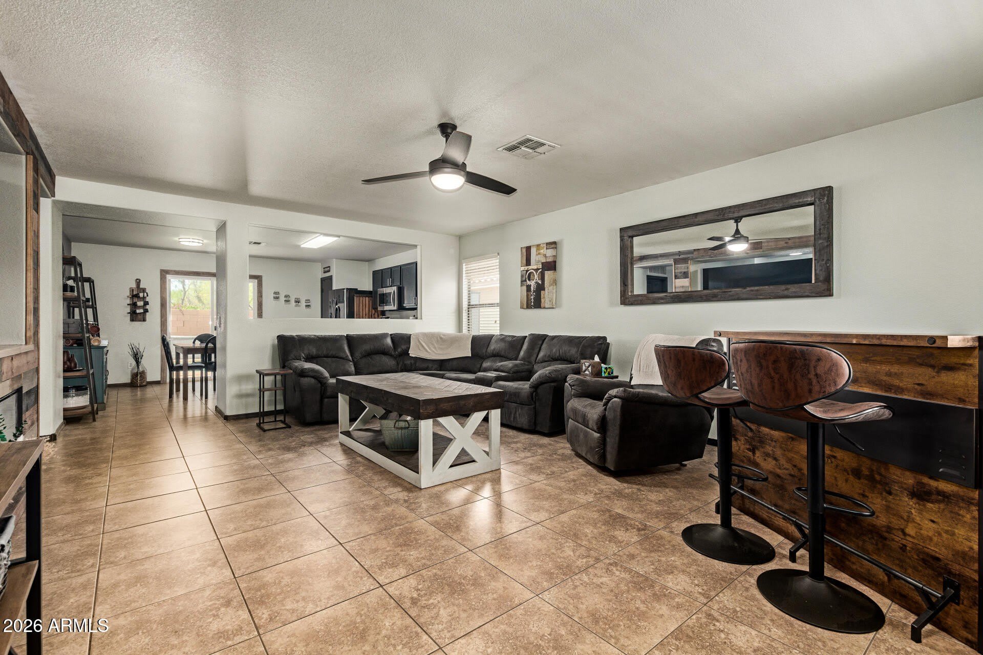3032 W Red Fox Road – photo 4