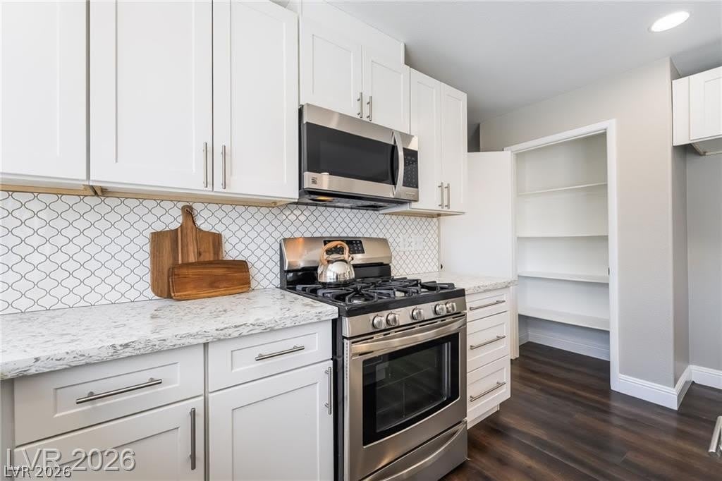 18 Amber Rock Street – photo 3