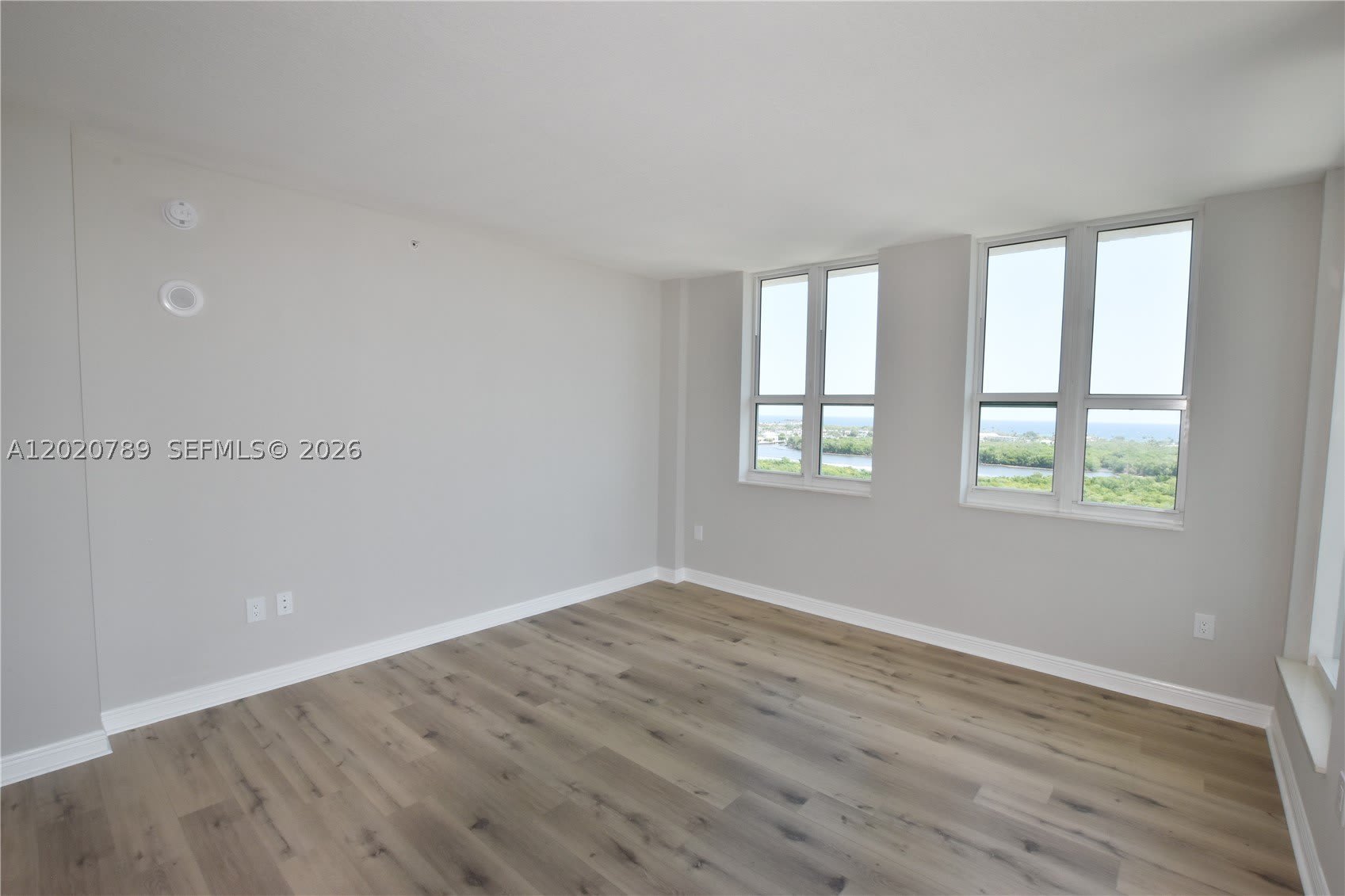 350 N Federal Hwy – photo 4