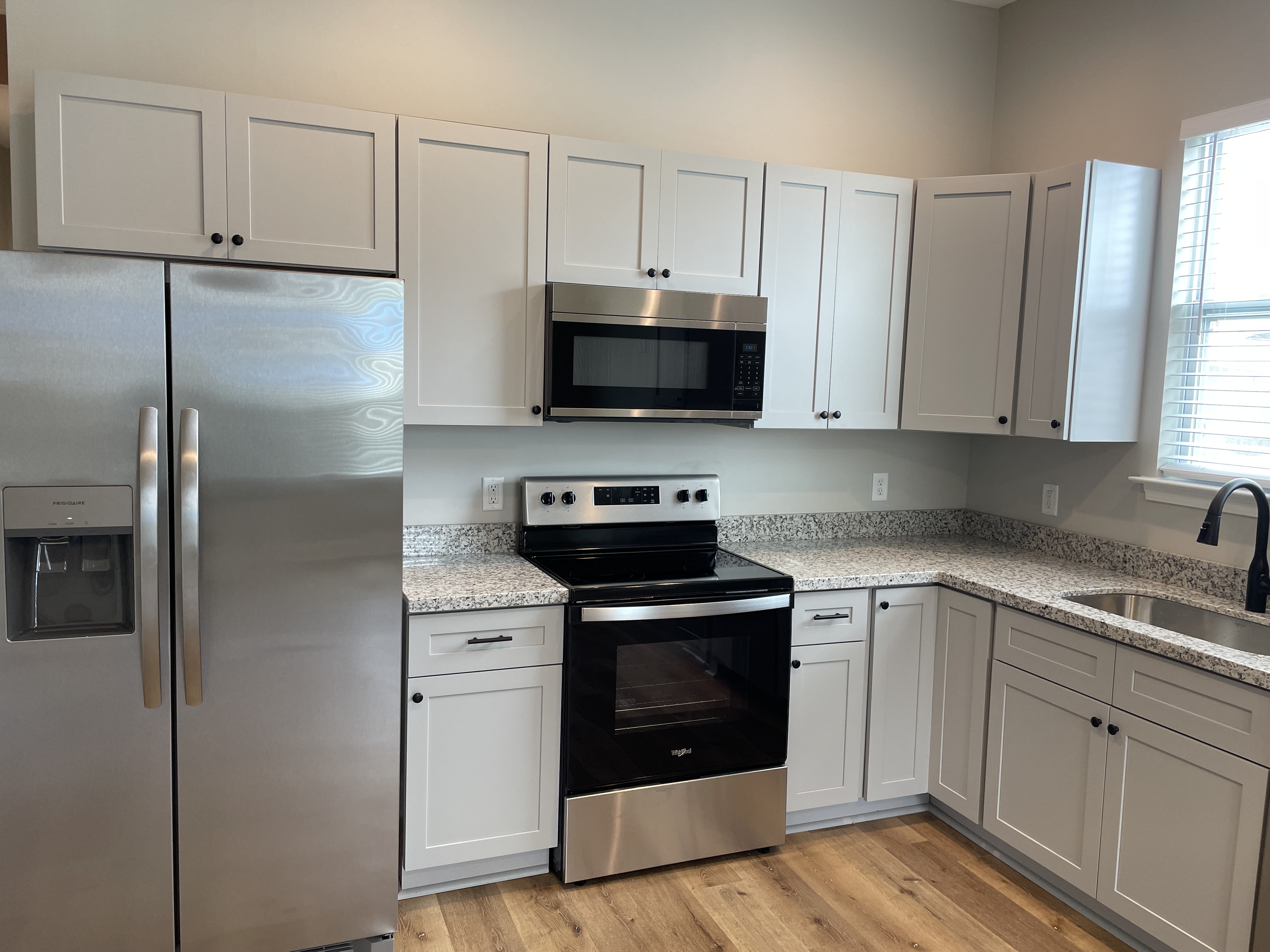 507 Center St – photo 3
