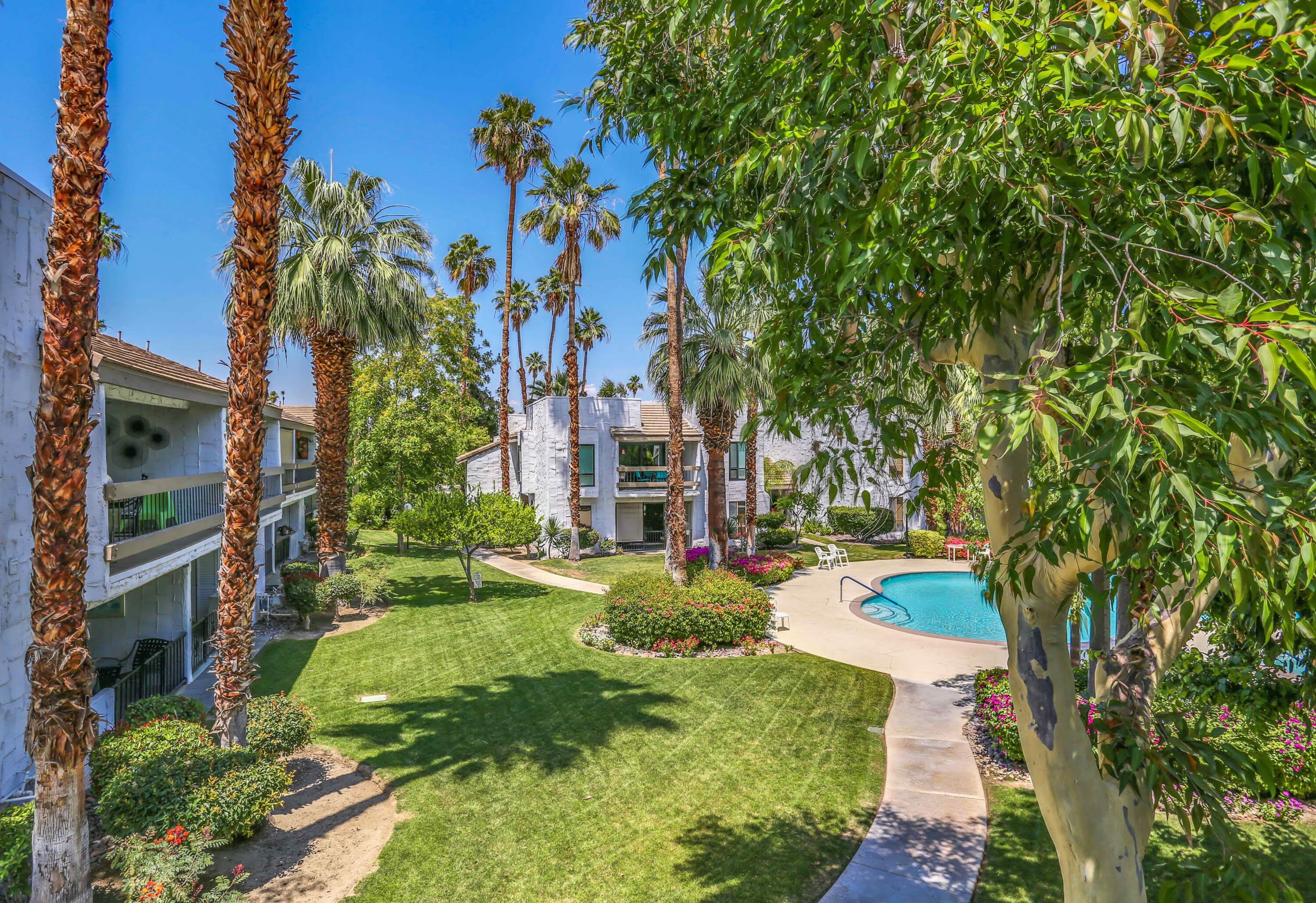 5225 E Waverly Drive – photo 2