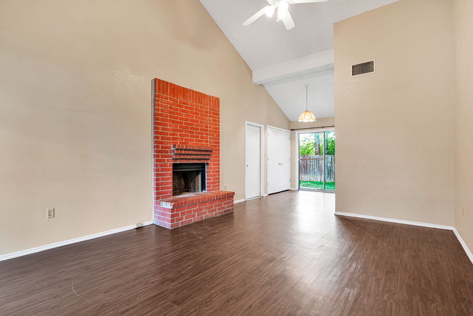 3 Bedroom 2 Bath Rental Home South San Antonio – photo 4