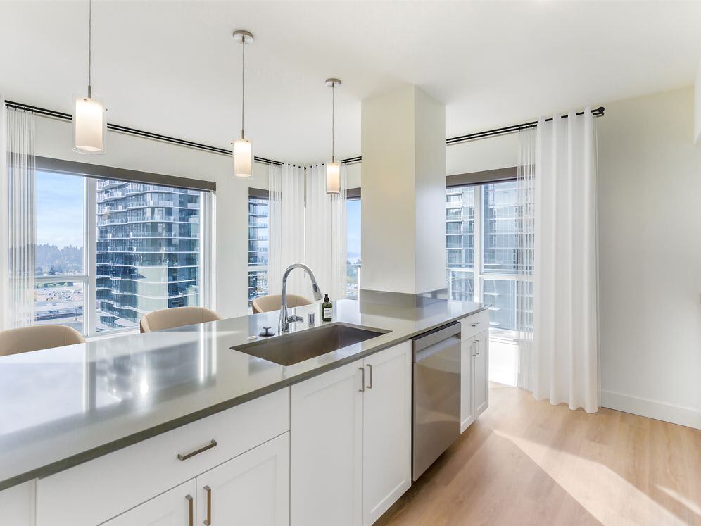 Avalon Towers Bellevue – photo 3