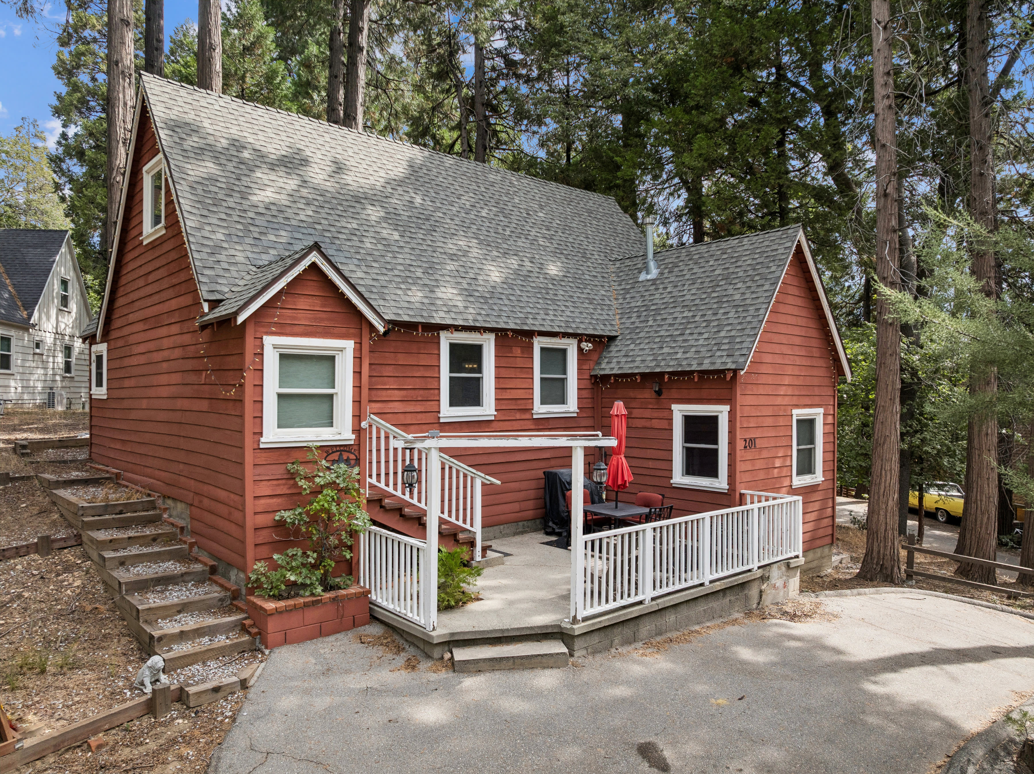 201 Crest Cir Dr – photo 1