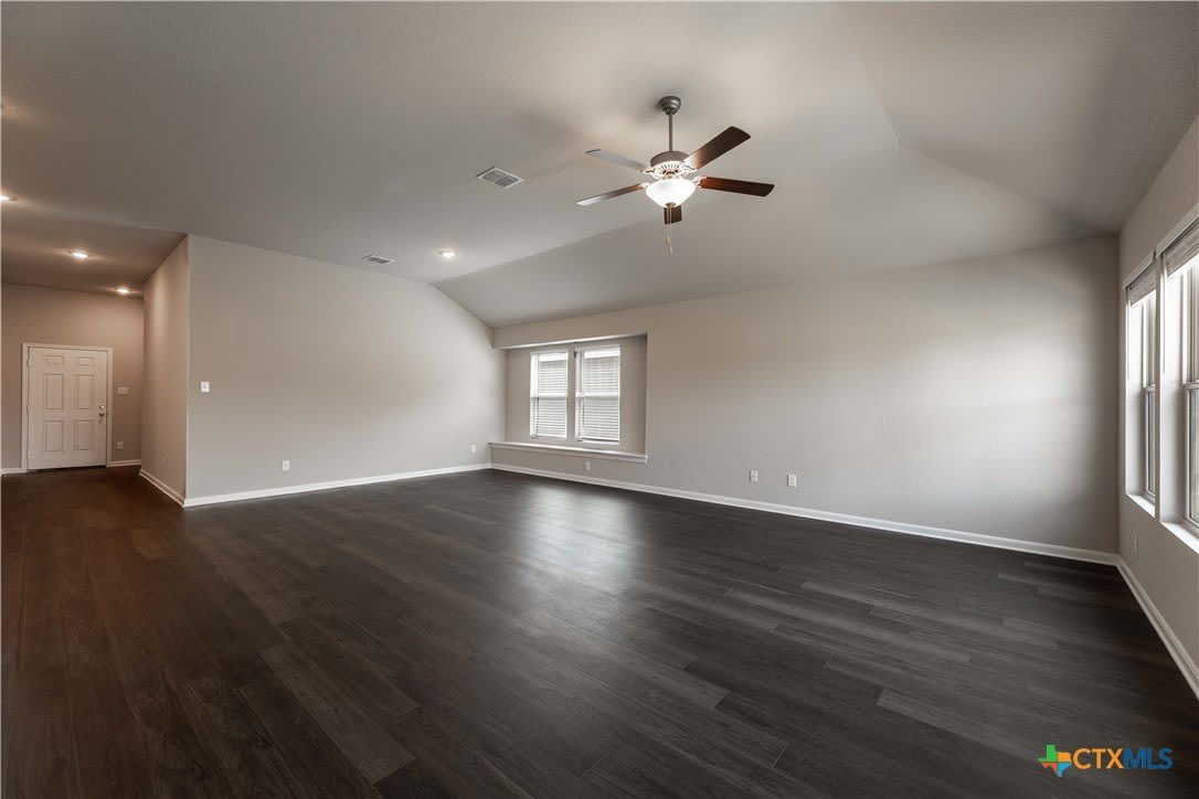 1120 Eagle Crossing – photo 4