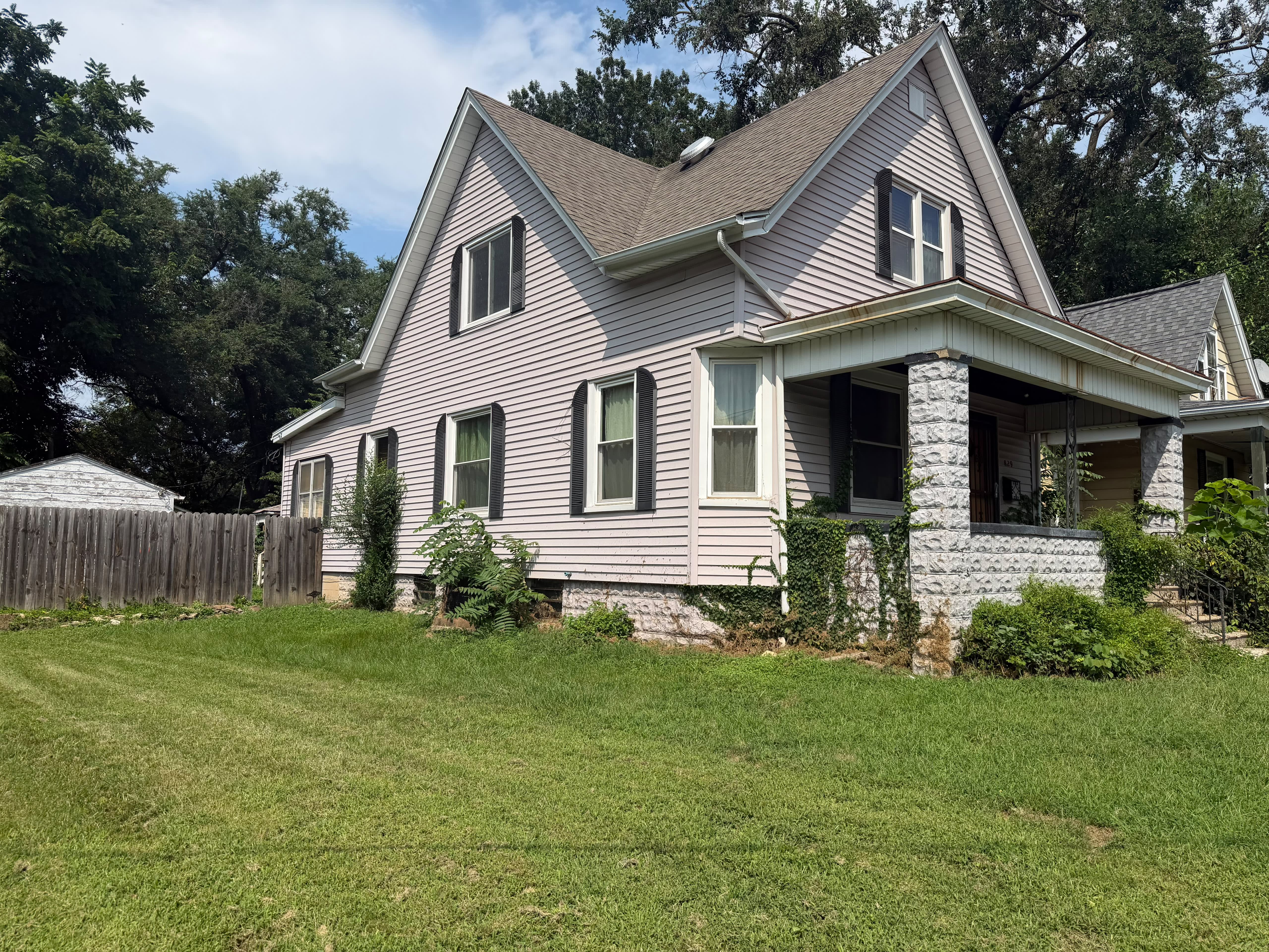 829 E Mcclure Ave – photo 1
