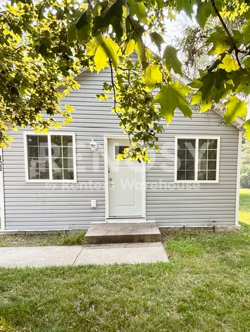 Available Now 2 Bedroom 1 Bath Single Family Home in Waite Park – photo 1