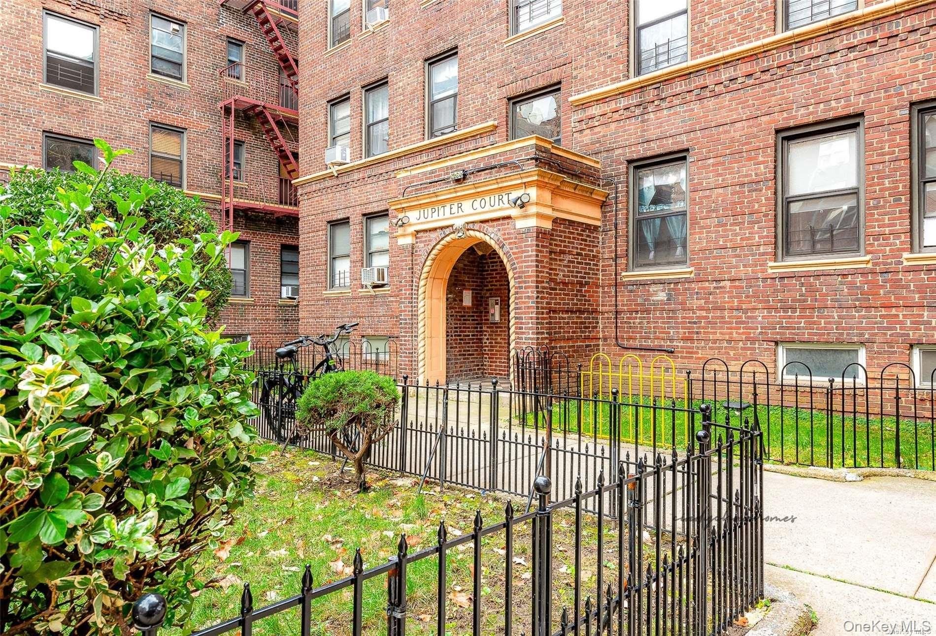 62 64 Saunders Street – photo 2