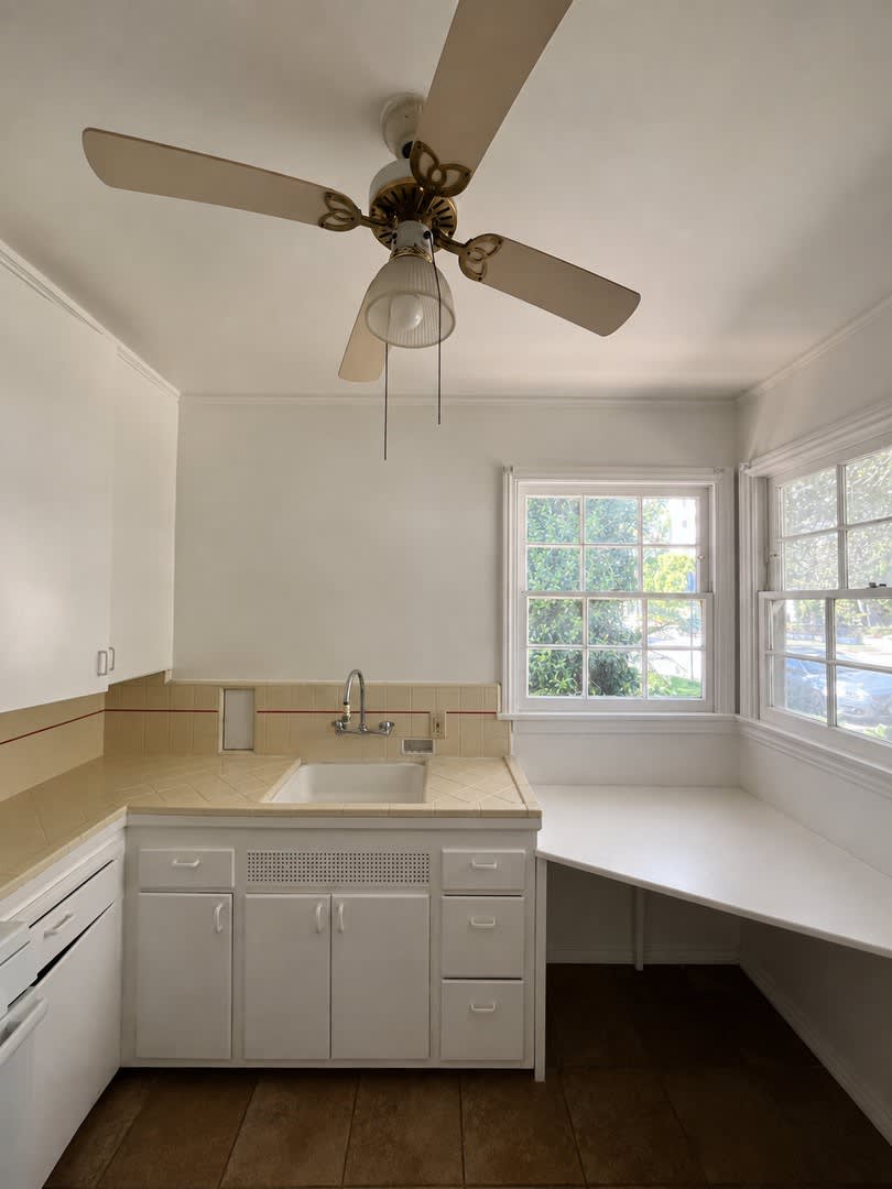 10370a – photo 3