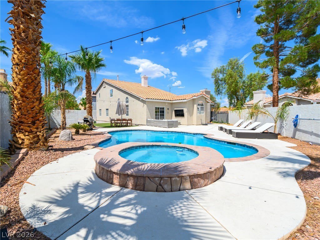 9041 Kingsdale Court – photo 1
