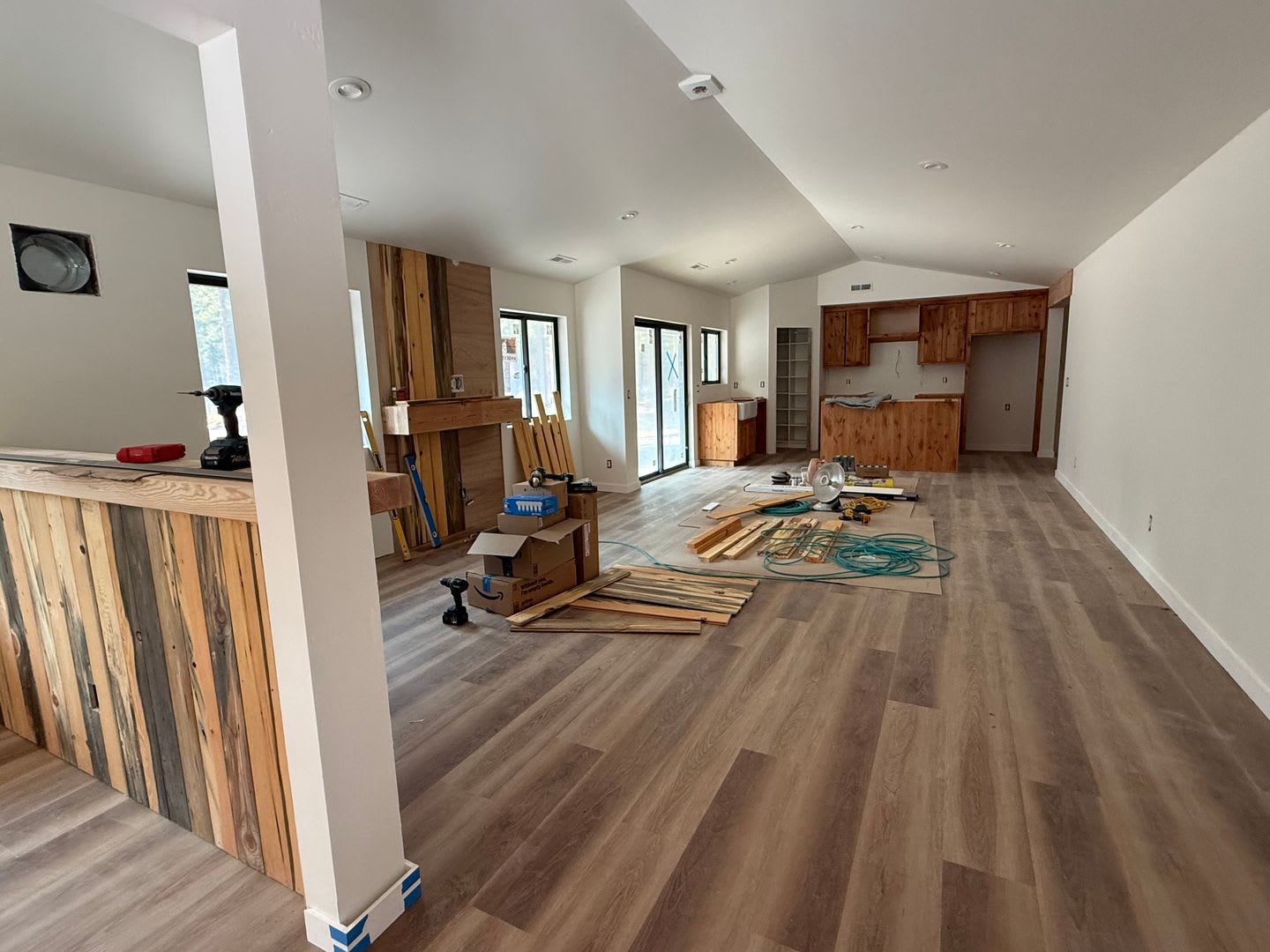 Custom Home on 1.6 Acres – photo 1