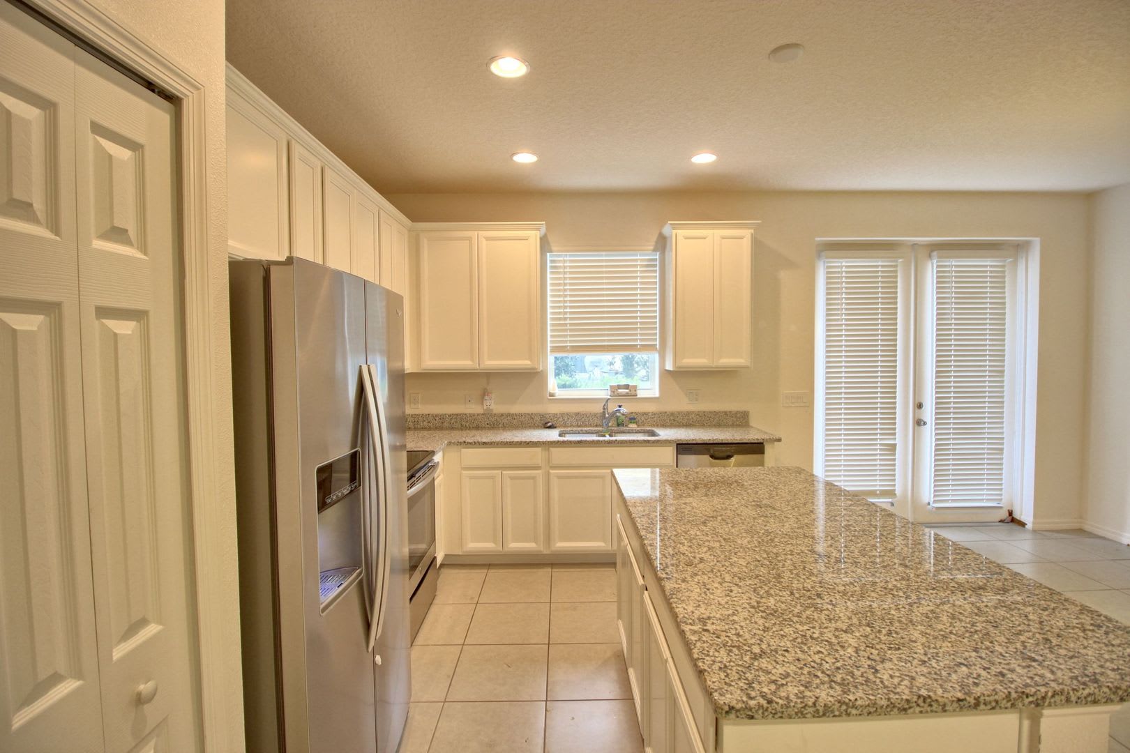 990 E 10Th Street – photo 5