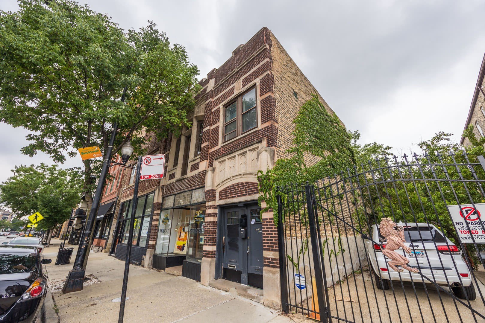 2019 N Damen Avenue – photo 1