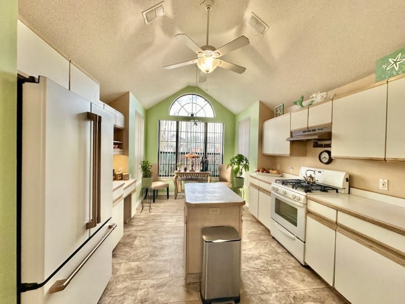 2012 Mistral Lane East – photo 4