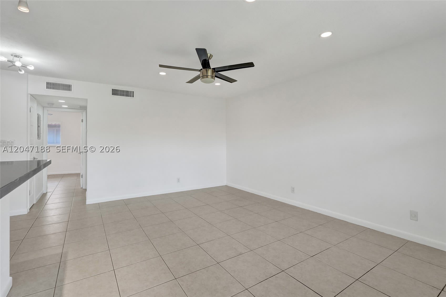 3050 NE 5th Ter – photo 5
