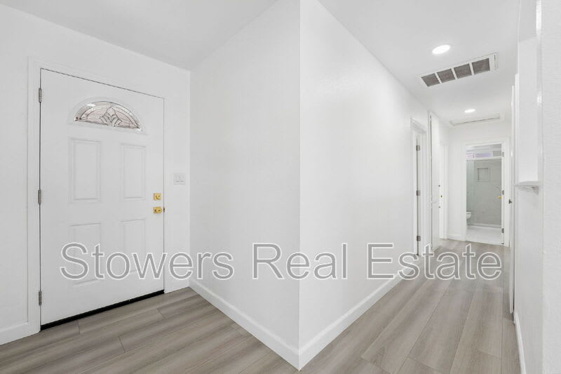 7608 Canterbury Ln – photo 4