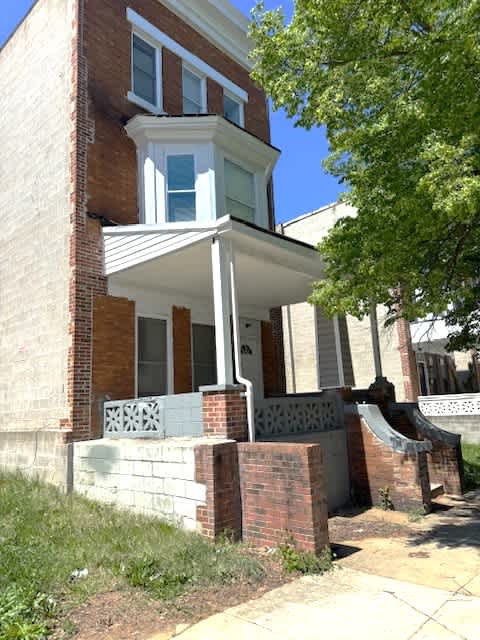 2402 Lakeview Avenue – photo 3
