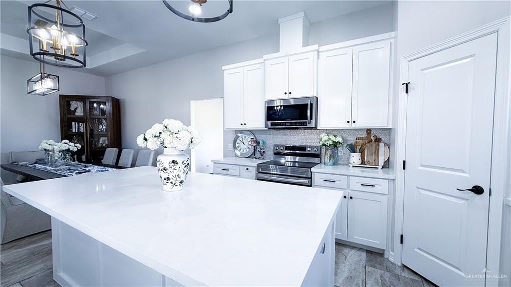 2501 S Cartier Drive – photo 4