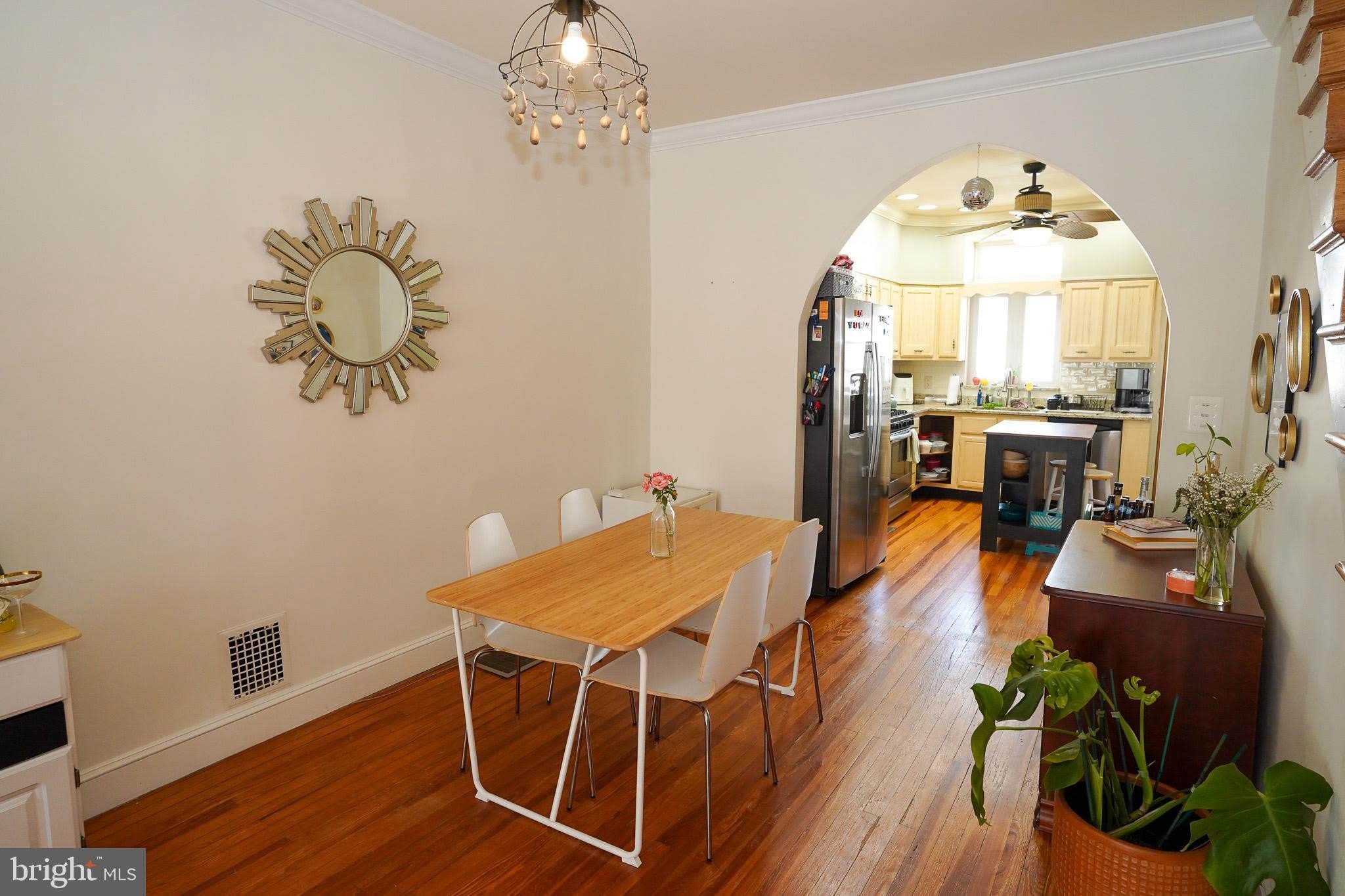 712 S Linwood Avenue – photo 4