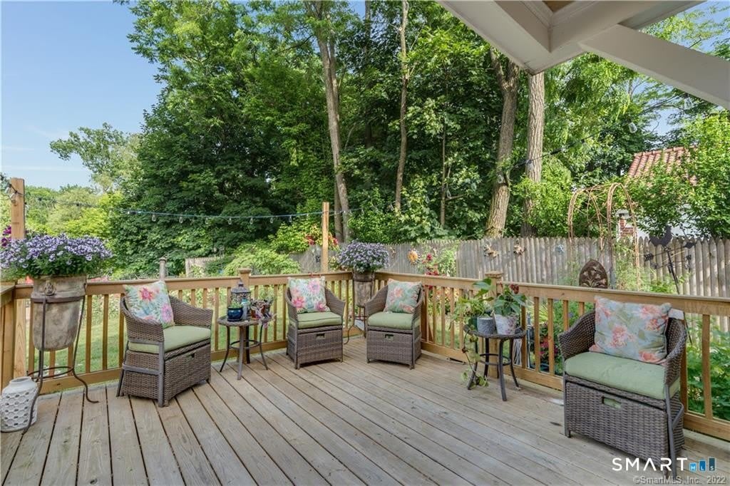 21 Elgin Avenue – photo 3