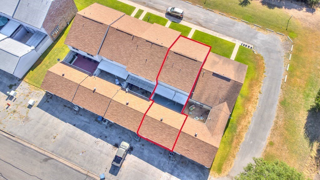 1908 Leslie Dr – photo 2