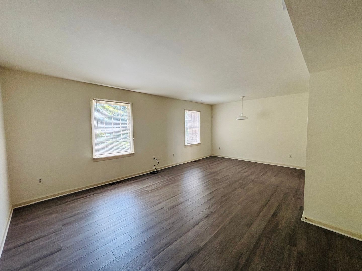 3 Bedroom 2.5 Bath Townhouse – photo 4