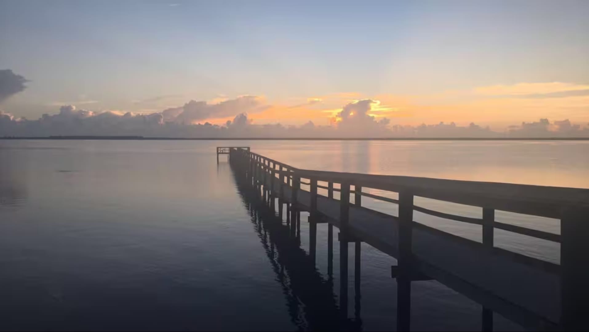 Private 3 2 Waterfront Home On Indian River Drive – photo 1