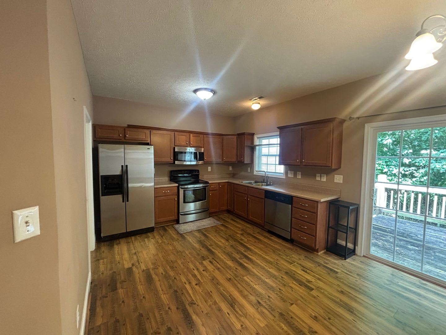 Crescentwood Townhomes On Lakeside Drive – photo 4