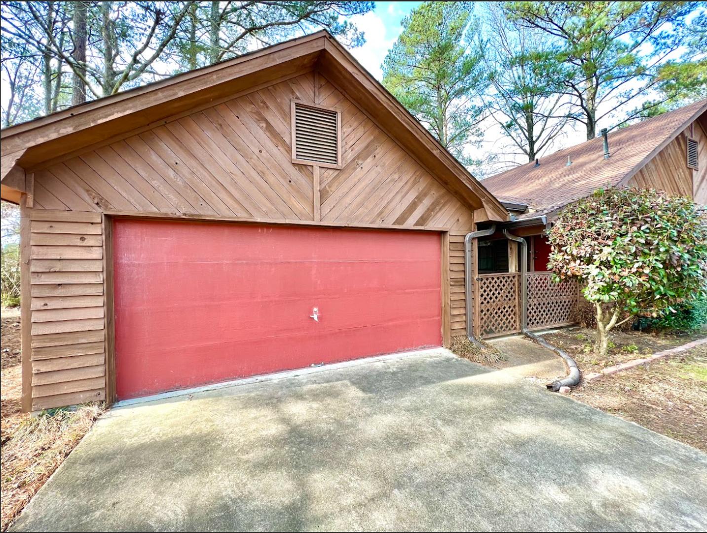 Comfortable Columbus Home with Fenced Backyard – photo 5