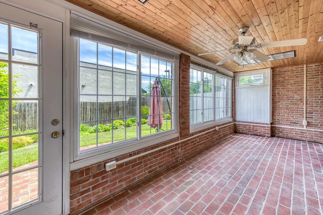 2734 E Oakland Ave A4 – photo 5