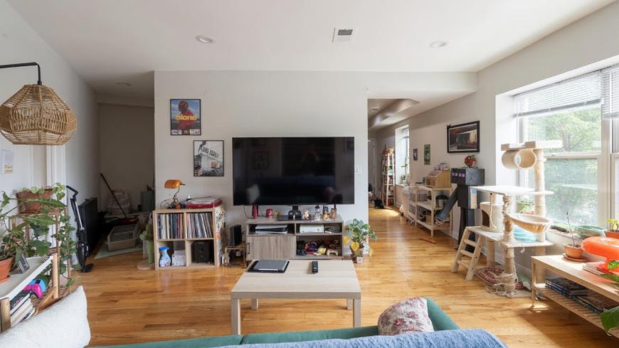 2046 W Touhy Ave – photo 4